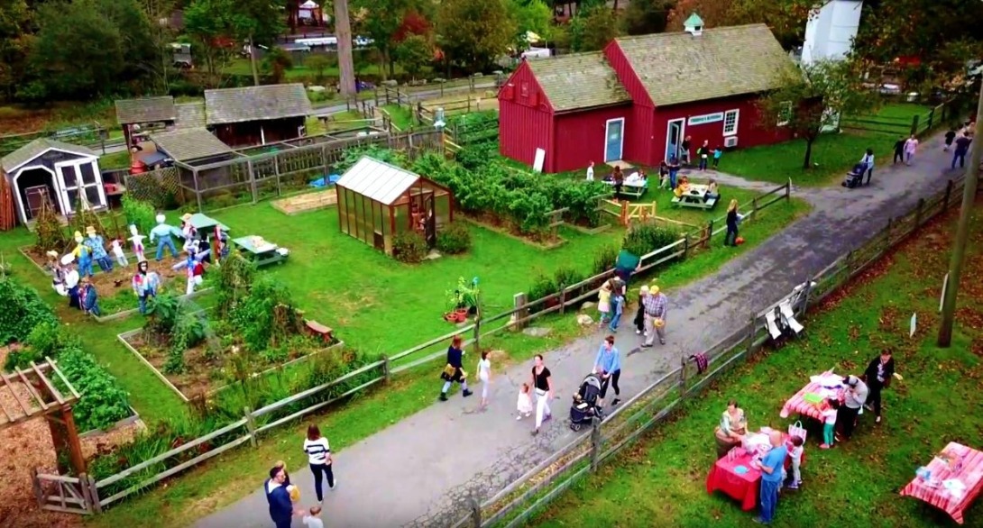 stamford museum An aerial shot of museum patrons enjoying Hecksher Farm
